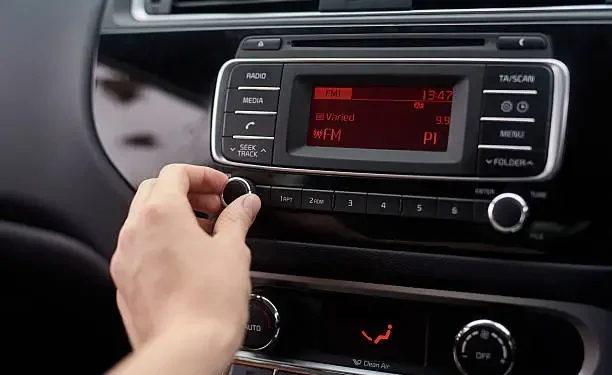 Volume de carro - Reprodução/iStock