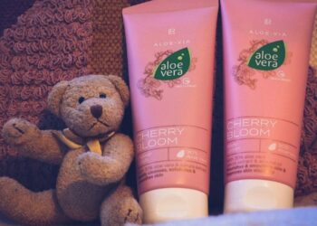 Sephora lança linha com adolescente de 15 anos e gera polêmica mundial