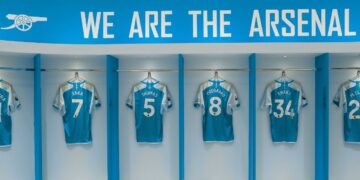 Futebol e moda se unem em camisas que valem mais que um ídolo