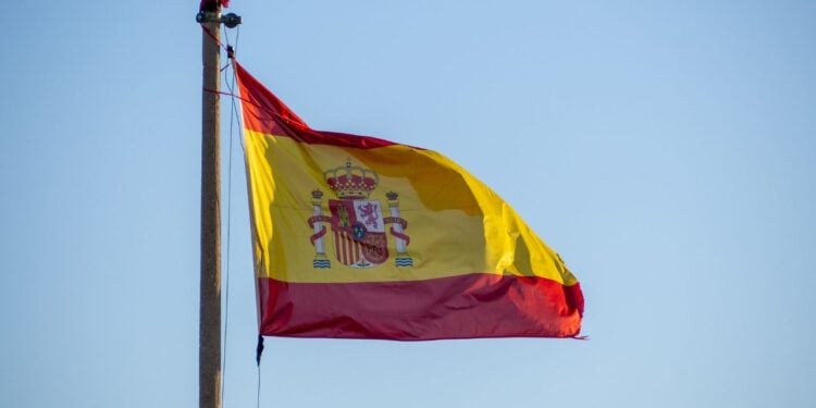 Nem visto, nem cidadania: Espanha libera entrada de estrangeiros
