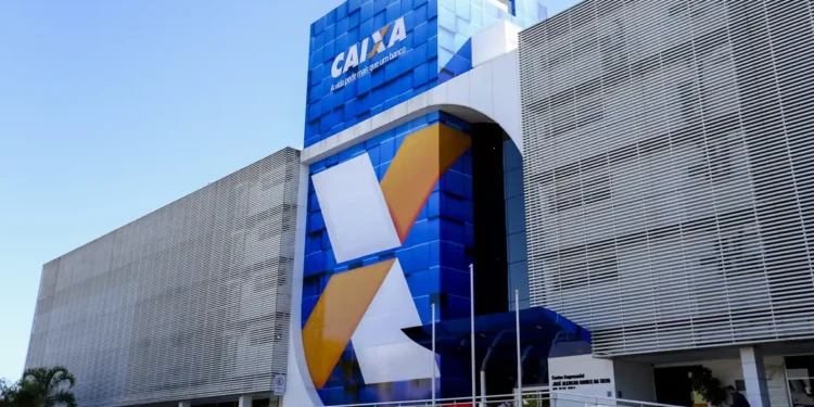 Lista de quem tem direito a um salário mínimo extra da Caixa e BB - Imagem: Marcelo Camargo/Agência Brasil