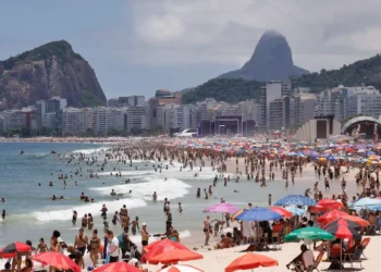 Taxa de 50% será cobrada em posto de Copacabana para americanos - Imagem:  Tânia Rêgo/Agência Brasil