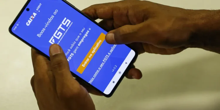 FGTS confirma pagamento de R$ 6.000 para lista de brasileiros - Imagem: Joédson Alves/Agência Brasil