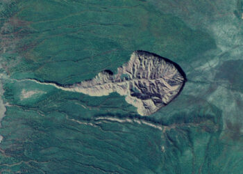 A cratera de Batagaika, situada na Sibéria Oriental, criou-se como resultado do degelo do permafrost.