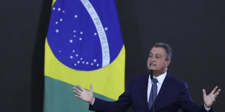 Rui Costa afirma que aposentadoria não deve ser desvinculada do salário mínimo - Imagem: José Cruz/Agência Brasil