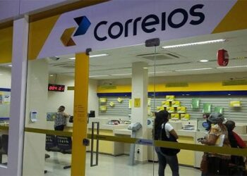 1,3 milhão de aposentados foram ao Correios solicitar reembolso - Imagem: Agência Brasil