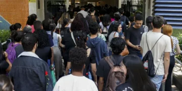 Bolsas confirmadas de até R$ 500 para estudantes de baixa renda - Imagem: Paulo Pinto/Agência Brasil