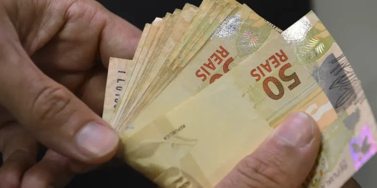 R$ 315 milhões foram sacados por brasileiros - Imagem: Marcello Casal Jr/Agência Brasil