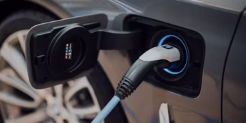 Carro elétrico - Reprodução/iStock