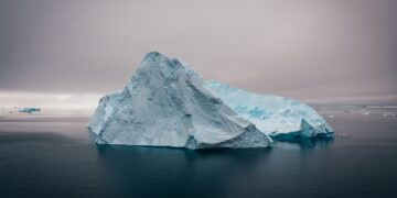 Autoridades emitem alerta para iceberg que se aproxima de vilarejo - Imagem: Pixabay