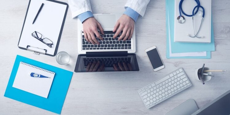 Homem cria ChatGPT para médico e vira bilionário - Imagem: Pixabay