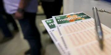 Quanto rendem R$ 3,5 milhões da Mega-Sena na poupança, Tesouro Direto e CDB? - Imagem: Marcelo Camargo/Agência Brasil