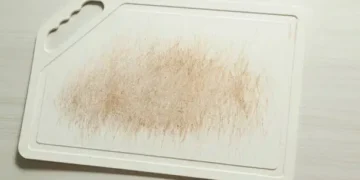Tábua de plástico - Reprodução/iStock
