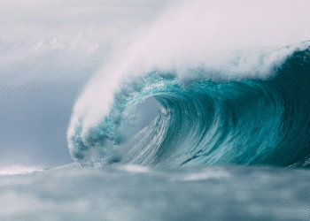 Estudo revela que tsunamis podem se comportar de forma imprevisível e perigosa