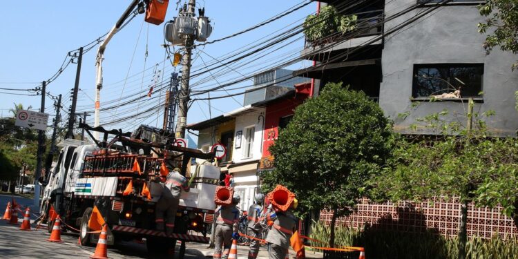 São Paulo pede revisão de critérios antes de renovar contrato da Enel - Imagem: Rovena Rosa/Agência Brasil