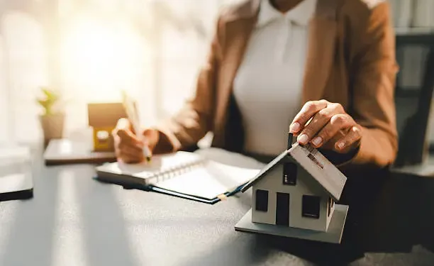 Imobiliária - Reprodução/iStock