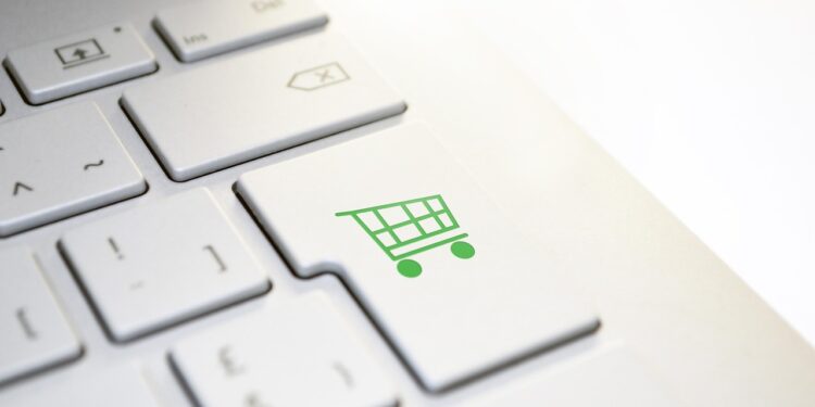 Sinais de que uma loja online é falsa (e como confirmar antes de comprar) - Imagem: Pixabay