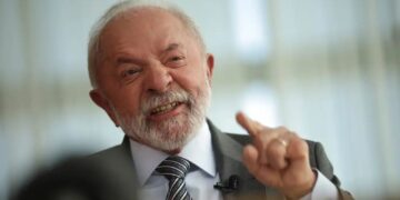 Por que estão afirmando que Lula saiu em defesa de Bolsonaro?