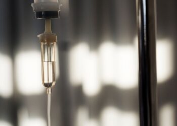 “Xixi de Coca-Cola” conheça a substância que deixou uma senhora com falência de órgãos