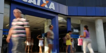 Caixa faz a boa e confirma isenção para milhares de brasileiros - Imagem: Tânia Rêgo/Agência Brasil