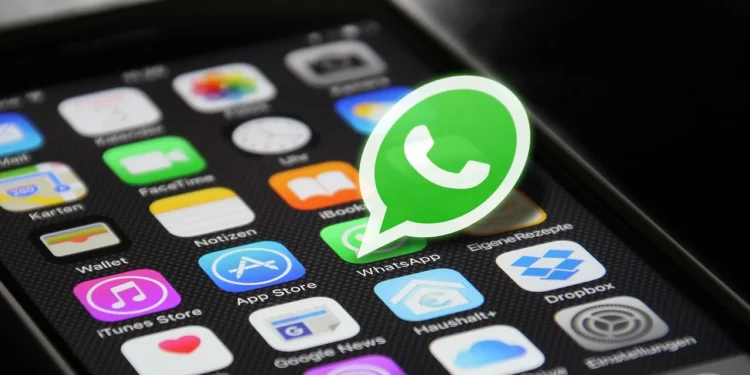 Hackers estão espionando tudo que você faz no WhatsApp - Imagem: Pixabay