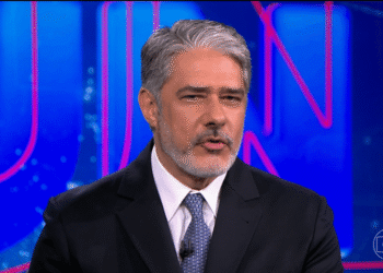 William Bonner volta atrás na decisão de deixar o Jornal Nacional - Imagem: Reprodução/TV Globo