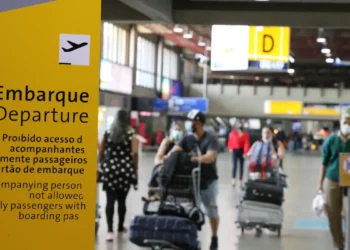 Grevistas voltam atrás na decisão: aeroportos vão paralisar no Brasil? - Imagem: Rovena Rosa/Agência Brasil