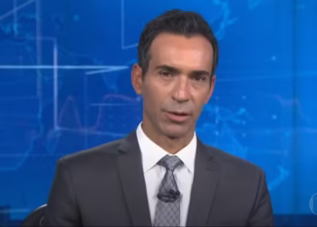 Novo apresentador do Jornal Nacional mal assumiu e já confirmou morte lamentável - Imagem: Reprodução/TV Globo
