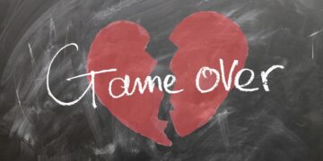 Casal homossexual terminou relação por conta de traição - Imagem: Pixabay