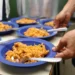 Crianças que não tinham o que comer foram alimentados e responsável foi demitida - Imagem: Agência Brasil