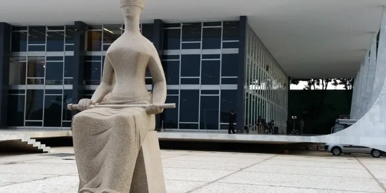 STF surpreende e toma decisão sobre férias dos trabalhadores brasileiros - Imagem: Valter Campanato/Agência Brasil
