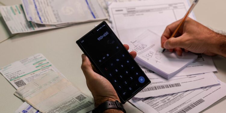 Brasileiros recebem pior notícia do ano e mais um imposto obrigatório chegou - Imagem: Joédson Alves/Agência Brasil