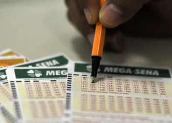 Quais os signos mais prováveis a ganhar na Mega-Sena? - Imagem: Marcello Casal Jr./Agência Brasil