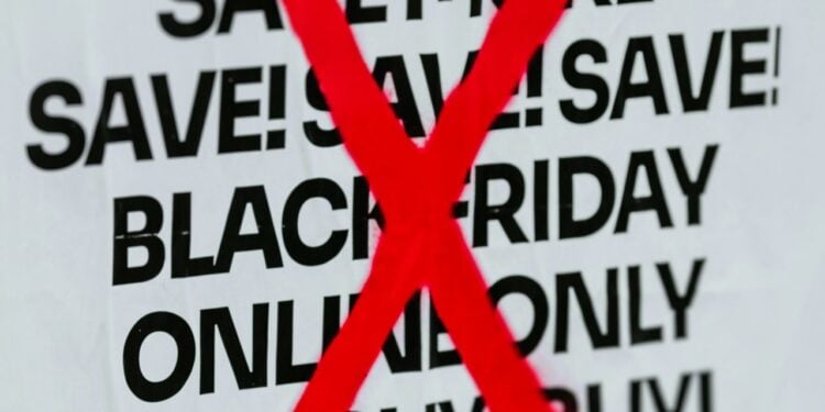 Quase metade desiste de compra na Black Friday por frete alto