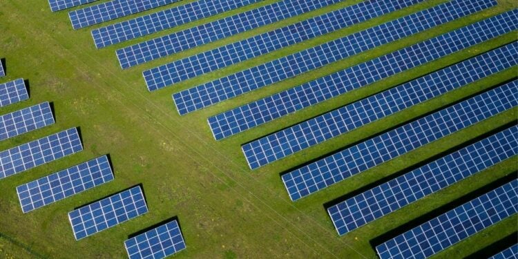 Pesquisa promete captar energia solar até à noite com nova tecnologia inovadora
