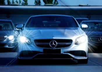 Nova moda automotiva aposta em faróis divididos