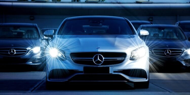 Nova moda automotiva aposta em faróis divididos