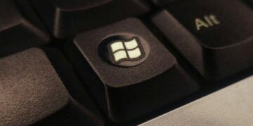 Windows velho volta a crescer em meio ao fim do Windows 10