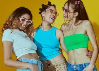 Peças dos anos 2000 dominam guarda-roupa de novo