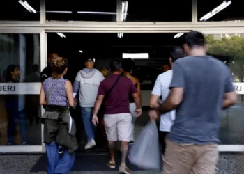 Candidatos do CNU pagavam até R$ 500 mil para ter gabarito de prova - Imagem: Tânia Rêgo/Agência Brasil