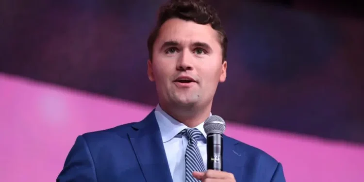 Trump recolhe visto de quem comemorou morte de Charlie Kirk - Imagem: Divulgação/Redes Sociais