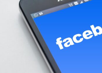 Garrafas usadas de bebidas são vendidas no Facebook para vários usuários - Imagem: Pixabay