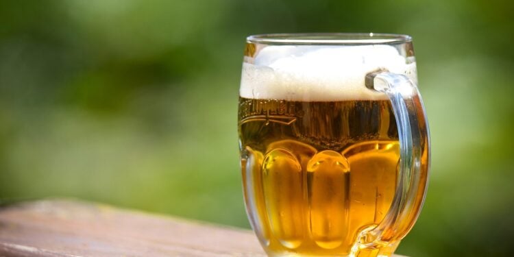Dirigir após tomar cerveja sem álcool pode dar multa de quase R$ 3 mil - Imagem: Pixabay