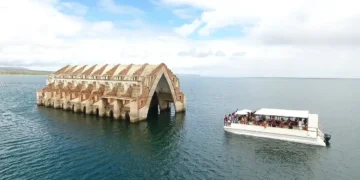 Essa cidade é submersa pela água e fica no Sertão Pernambucano - Imagem: prefeitura de Petrolândia