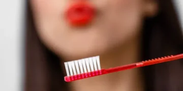 Escova de Dente - Reprodução/iStock