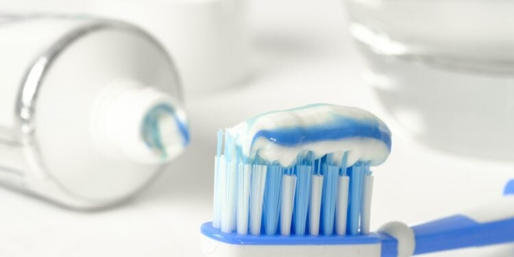 Especialista revela se o ideal é escovar os dentes antes ou depois do café da manhã - Imagem: Pixabay