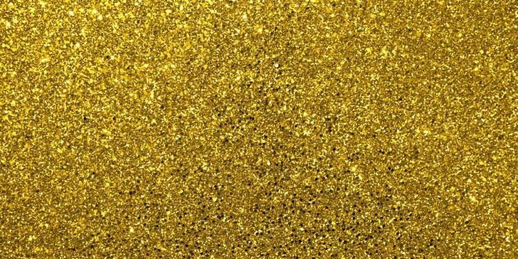 Todos brasileiros precisam saber qual glitter para bolos não é proibido pela Anvisa - Imagem: Pixabay