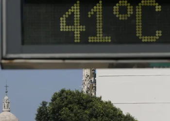 Bairros de baixa renda são os que mais sofrem com mudança climática - Imagem: Fernando Frazão/Agência Brasil