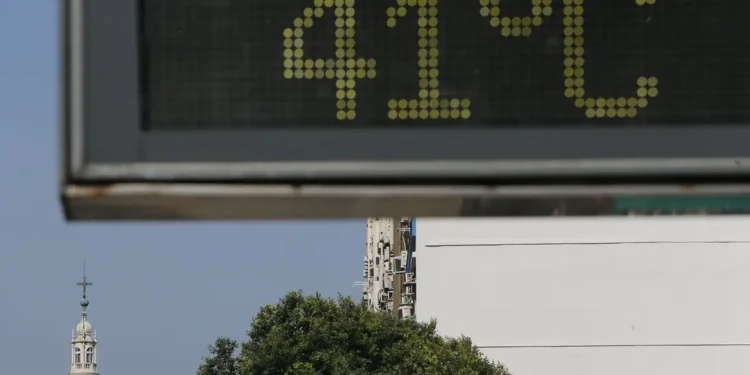 Bairros de baixa renda são os que mais sofrem com mudança climática - Imagem: Fernando Frazão/Agência Brasil