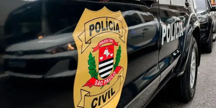 Mulher "serial killer" é acusada de matar 10 cães e 4 pessoas envenenados - Imagem: PCSP/Divulgação